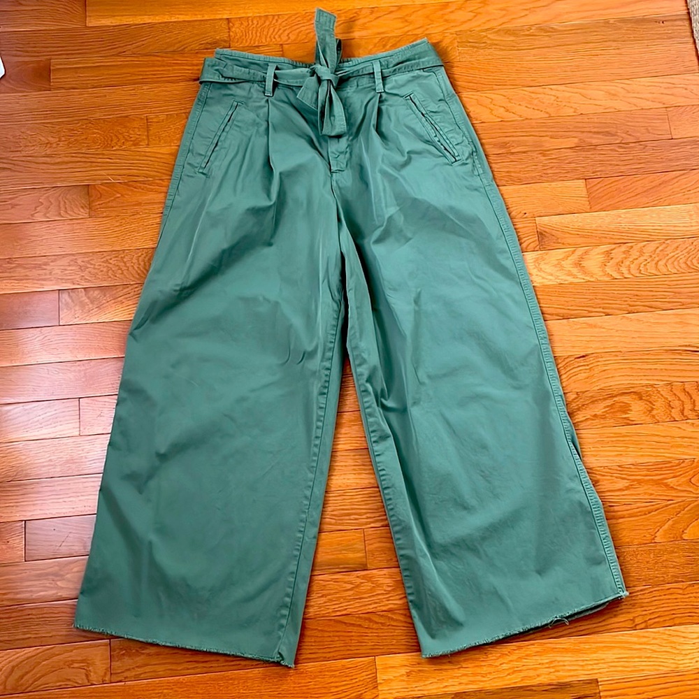 Gap wide leg, high rise, raw hem cropped pants